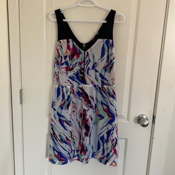 dress - Picture 1 of 2